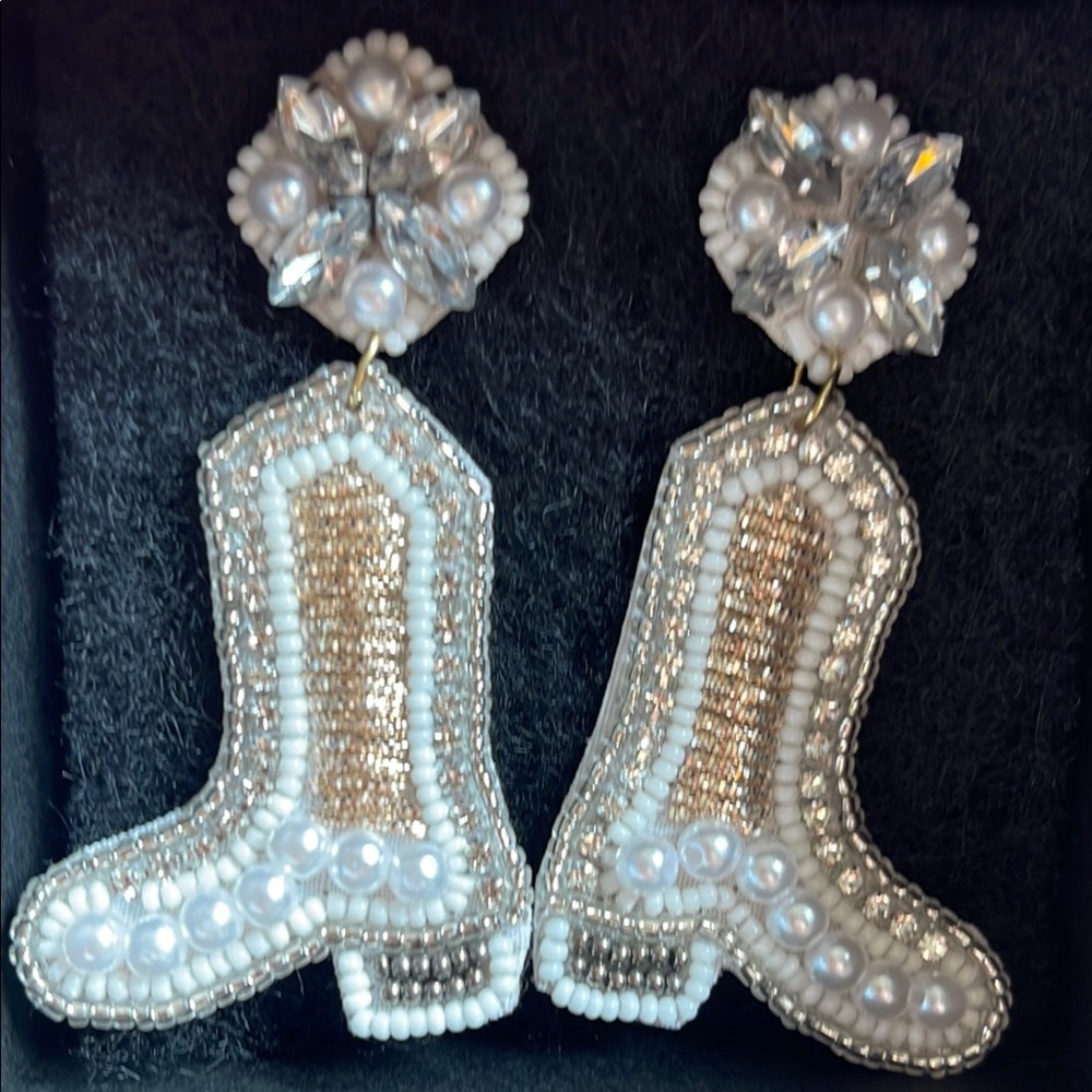 Beaded Boot Earrings with Pearls